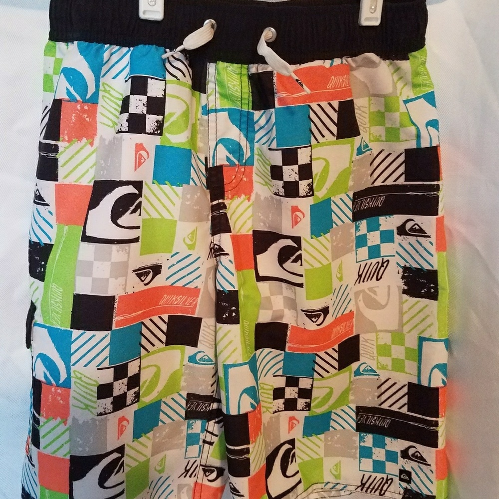Quicksilver boys bathibg suit